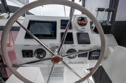 Astréa 42 in Lefkada / D-Marin Marina Lefkas thumbnail 14