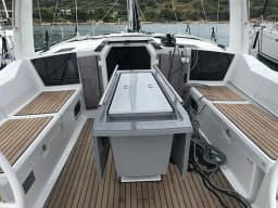 Oceanis 41.1 in Salerno / Marina d'Arechi thumbnail 7