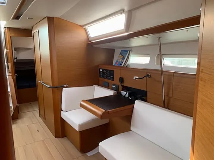 Sun Odyssey 449 in Salerno - Photo 5