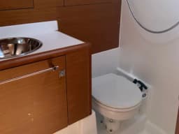 Sun Odyssey 449 in Salerno thumbnail 8