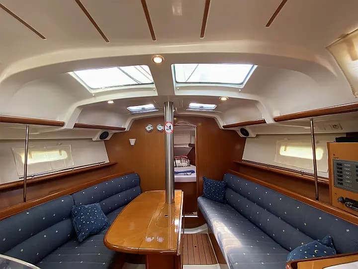 Oceanis 343 in Fethiye / Ece Marina - Photo 5