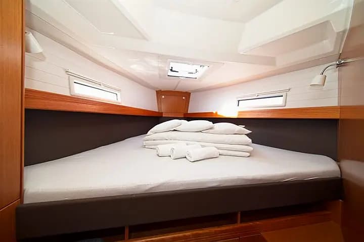 Bavaria Cruiser 41 in Murter / Marina Hramina - Photo 4