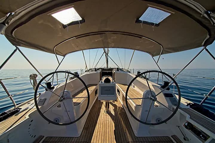 Bavaria Cruiser 41 in Murter / Marina Hramina - Photo 5