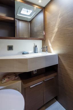 Lagoon 46 in Porto Heli thumbnail 13