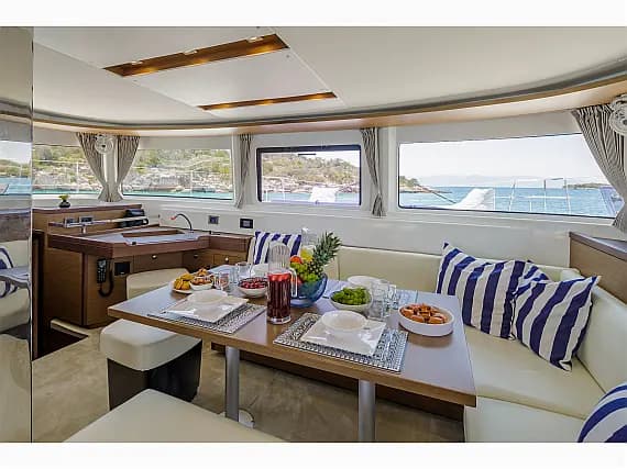 Lagoon 46 in Porto Heli - Photo 3