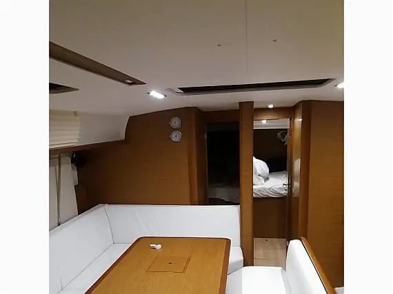 Sun Odyssey 469 in Athens / Alimos Marina - Photo 3