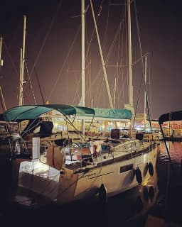 Maxus 35 in València / Real Club Nàutic de València thumbnail 6
