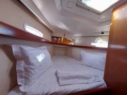 Oceanis 43 in Athens / Marina Delta Kallithea thumbnail 12
