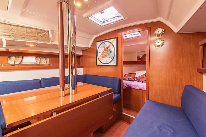 Oceanis 34 in San Vincenzo / Marina di San Vincenzo - Photo 5