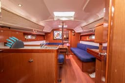 Oceanis 34 in San Vincenzo / Marina di San Vincenzo thumbnail 6