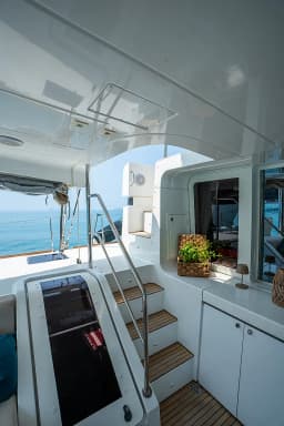 Lagoon 52F in Sicily / Capo d'Orlando Marina thumbnail 9