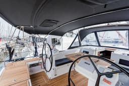 Bavaria C45 in Mykonos / Tourlos Marina thumbnail 11