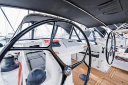 Bavaria C45 in Mykonos / Tourlos Marina thumbnail 12