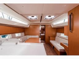 Bavaria C45 in Mykonos / Tourlos Marina thumbnail 2