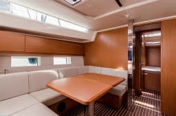 Bavaria C45 in Mykonos / Tourlos Marina thumbnail 25