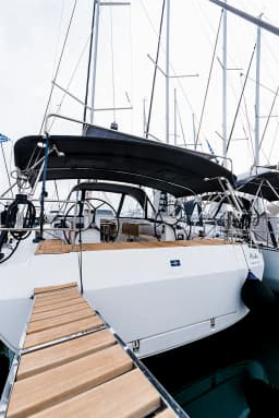 Bavaria C45 in Mykonos / Tourlos Marina thumbnail 7