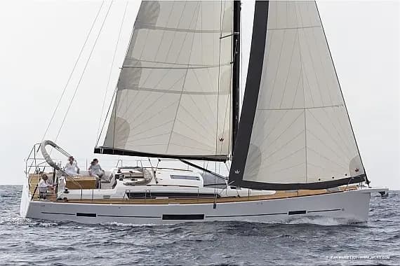 Dufour 520 Grand Large in Nikiti - Chalkidiki / Nikiti - Photo 1