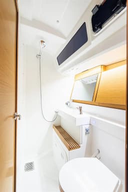 Sun Odyssey 440 in Lavrion Main Port thumbnail 5