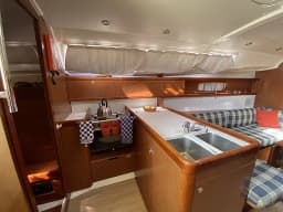 Oceanis 37 in Fethiye / Ece Marina thumbnail 10