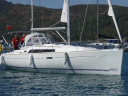 Oceanis 37 in Fethiye / Ece Marina thumbnail 11