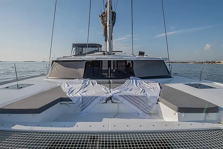 Astréa 42 in Lavrion / Olympic Marina - Photo 5