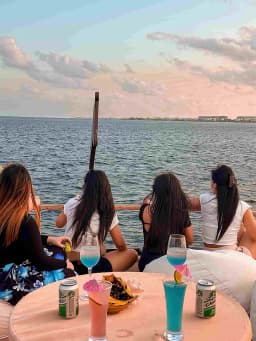 Motoryacht in Maldives / Malé thumbnail 9