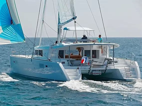 Lagoon 450 Fly in Athens / Alimos Marina - Photo 1