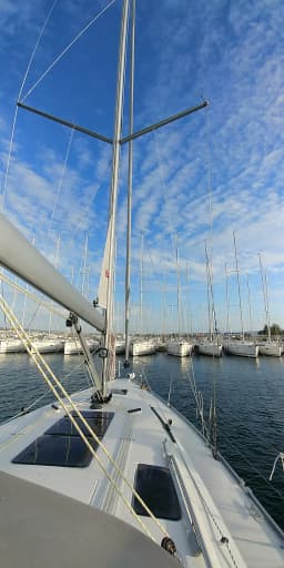 Bavaria Cruiser 37 in Sukošan / D-Marin Dalmacija Marina thumbnail 3