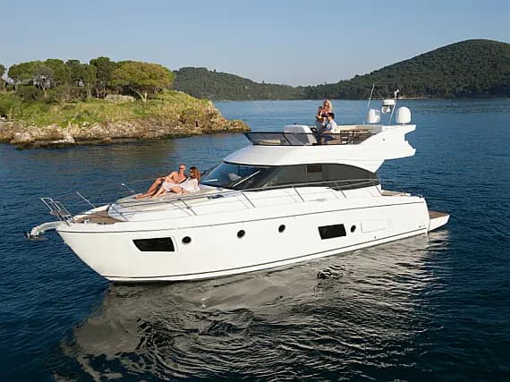 Bavaria Virtess 420 Fly in Šibenik / D-Marin Marina Mandalina - Photo 1