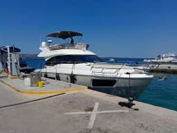 Bavaria Virtess 420 Fly in Šibenik / D-Marin Marina Mandalina thumbnail 14