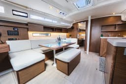 Oceanis 40.1 in Lefkada / D-Marin Marina Lefkas thumbnail 10