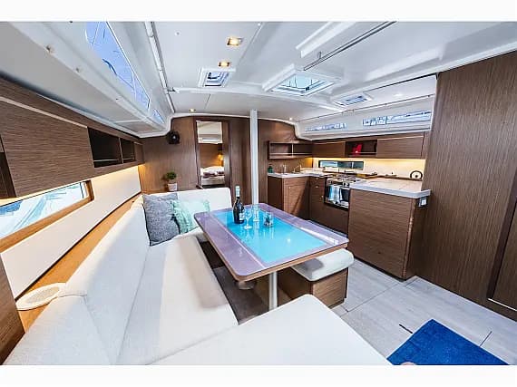 Oceanis 40.1 in Lefkada / D-Marin Marina Lefkas - Photo 4
