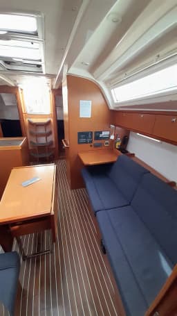 Bavaria 37 Cruiser in Rhodes / Mandraki Port thumbnail 17