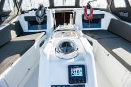 Sun Odyssey 410 in Corfu / Gouvia / D-Marin Marina Gouvia thumbnail 9