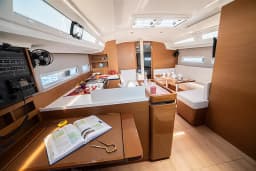 Sun Odyssey 410 in Corfu / Gouvia / D-Marin Marina Gouvia thumbnail 25