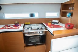 Sun Odyssey 410 in Corfu / Gouvia / D-Marin Marina Gouvia thumbnail 26