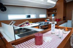 Sun Odyssey 410 in Corfu / Gouvia / D-Marin Marina Gouvia thumbnail 30