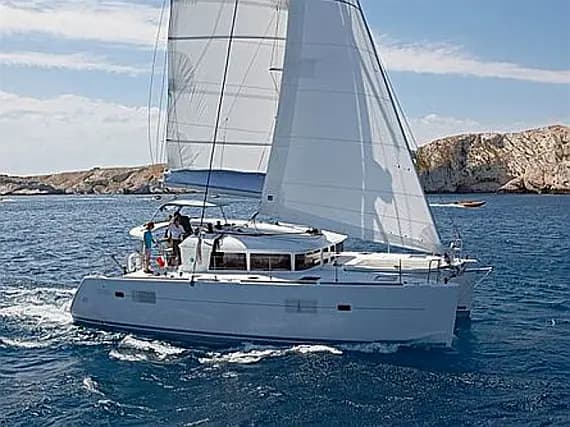 Lagoon 400 in Athens / Alimos Marina - Photo 1