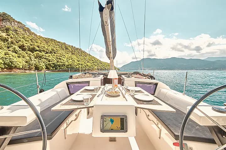 Dufour 390 Grand Large in Lefkada / D-Marin Marina Lefkas - Photo 3