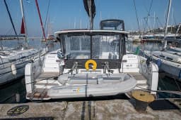 Lagoon 40 in Lefkada / D-Marin Marina Lefkas thumbnail 18