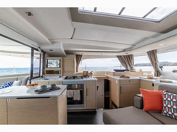 FP 44 in Mallorca / Palma de Mallorca / La Lonja Marina Charter - Photo 3