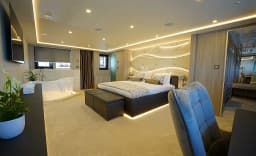 Motoryacht in Split / ACI Marina Split thumbnail 31