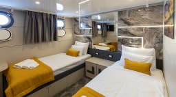 Motoryacht in Split / ACI Marina Split thumbnail 37