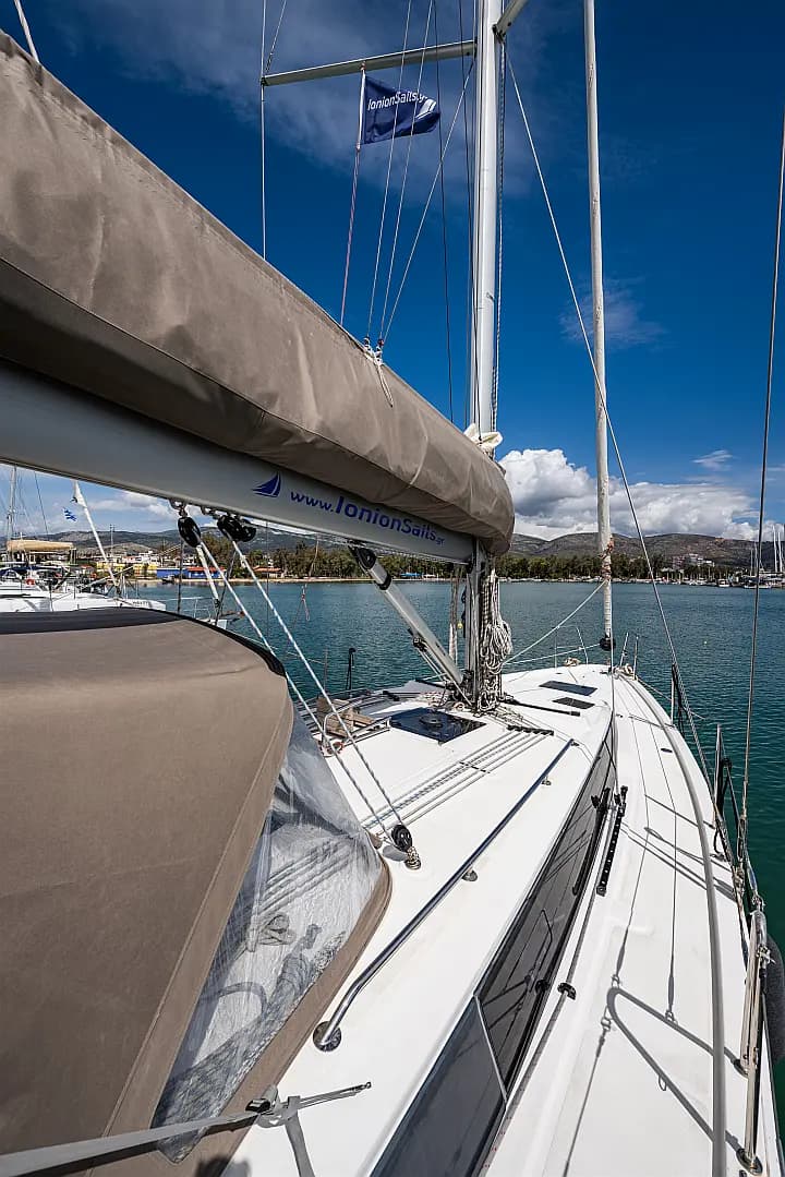 Bavaria C38 in Lefkada / Port of Lefkas - Photo 5