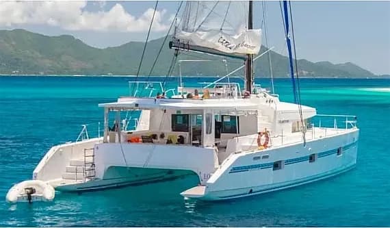 Catlante 600 in Eden Island / Mahe, Victoria / Eden Island Marina - image 1