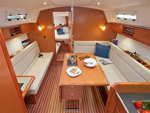 Bavaria Cruiser 36 in Trogir / ACI Marina Trogir - Photo 3