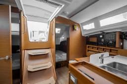 Sun Odyssey 410 in Lavrion Main Port thumbnail 13
