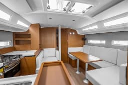 Sun Odyssey 410 in Lavrion Main Port thumbnail 3