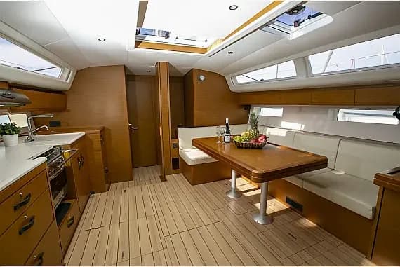 Jeanneau 54 in Paros / Piso Livadi Port - Photo 3