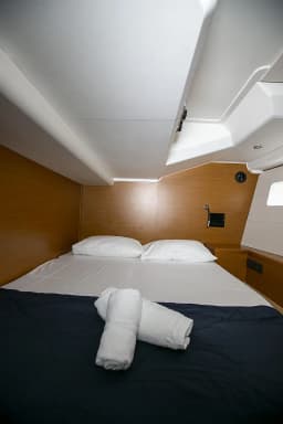 Jeanneau 54 in Paros / Piso Livadi Port thumbnail 23